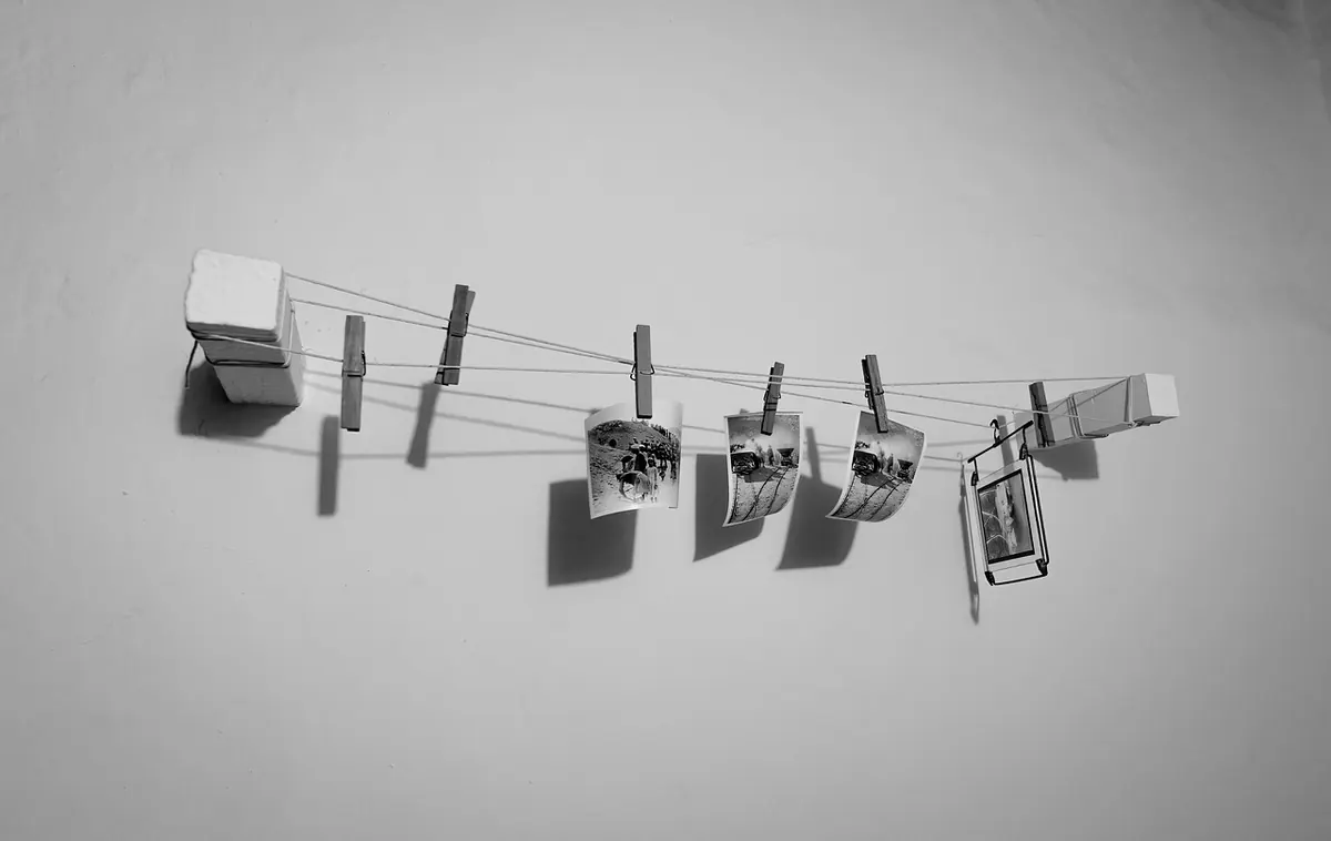 DIY Checklist: How to Hang a Picture Wall Without Making a Mess